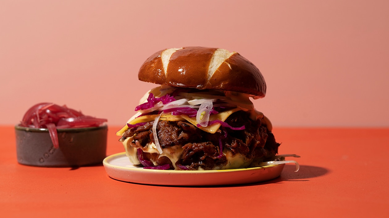 Pulled Cherry Cola BBQ-burger – - Oppskrift