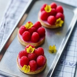 Frossen bringebærostekake Frossen bringebærostekake
