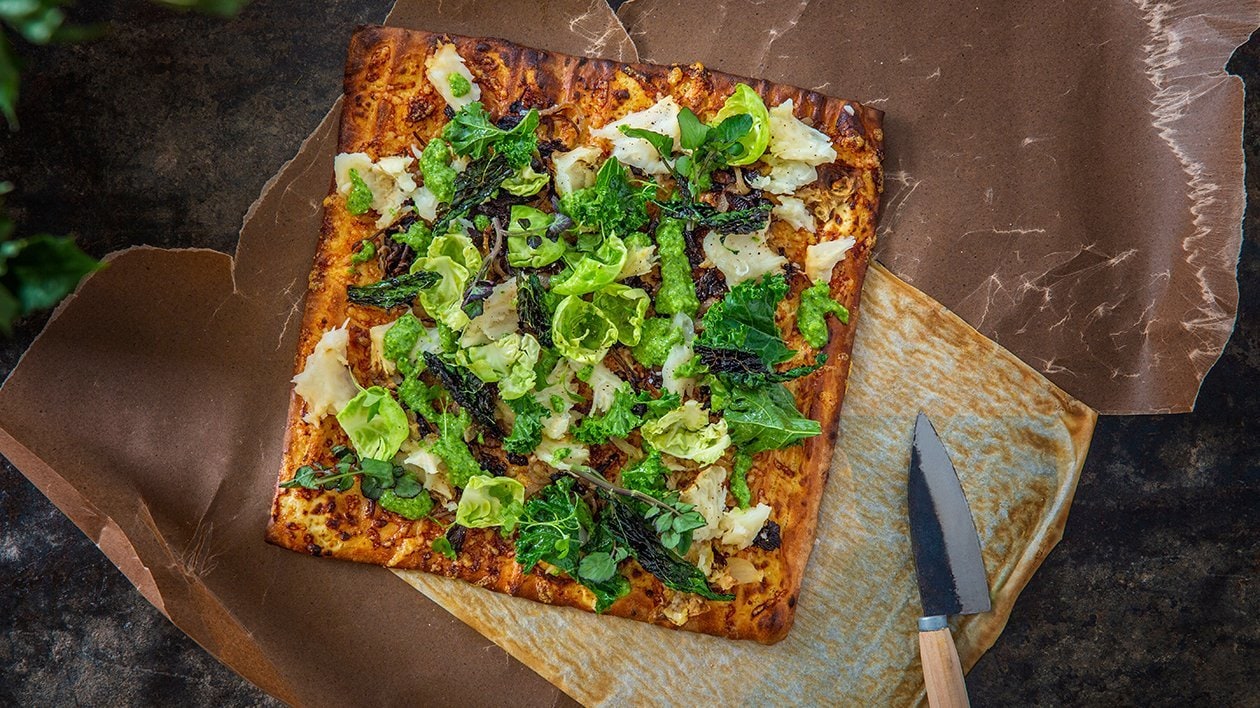 Pizza med bakt sellerirot, sopp og grønnkålspesto