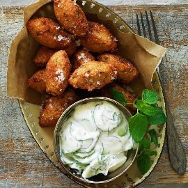 Falafel med tzatziki Falafel med tzatziki
