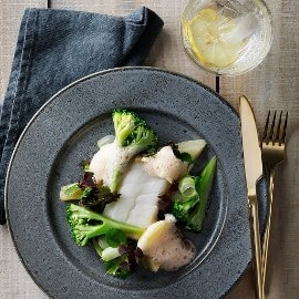 Skrei fra Lofoten med fennikel, brokkoli og hummersaus Skrei fra Lofoten med fennikel, brokkoli og hummersaus