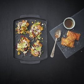 Stekt polenta crostini med grønnsaks-ceviche Stekt polenta crostini med grønnsaks-ceviche