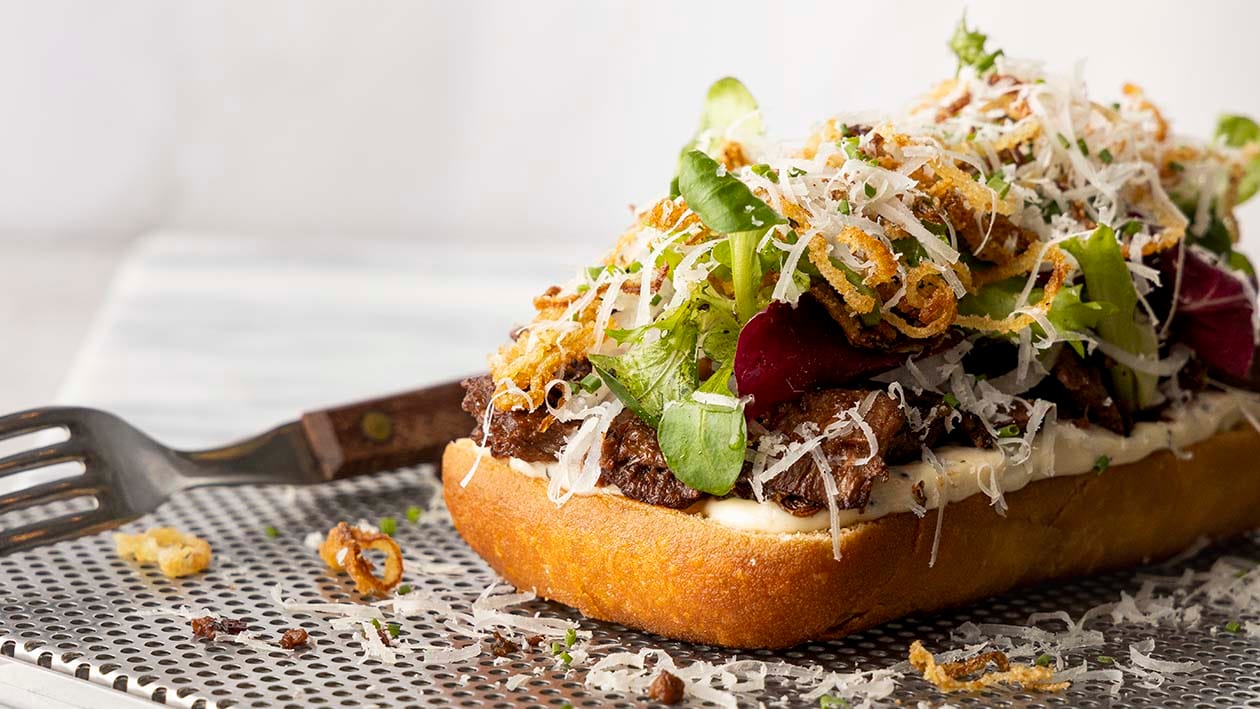Steak Sandwich med løk og trøffel – - Oppskrift