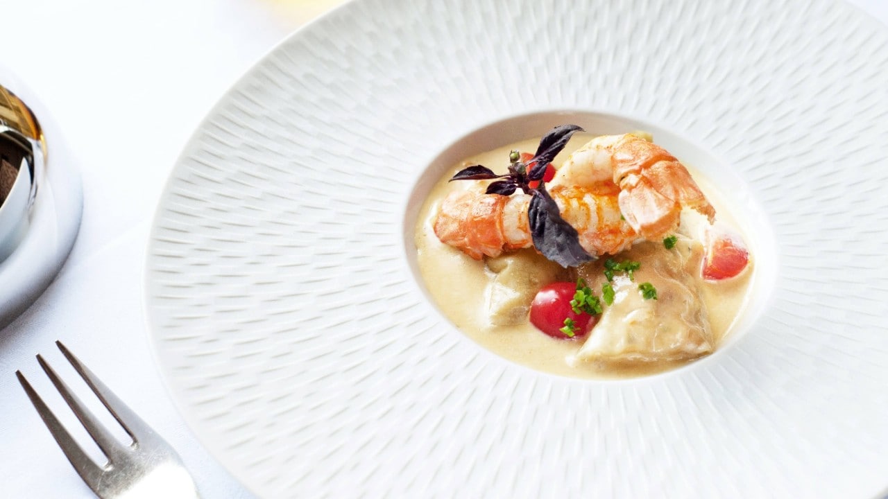 Shrimp on round plate Shrimp on round plate
